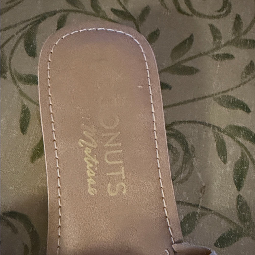 Coconuts by Matisse Leopard Print Slide Sandals - Picture 2 of 4
